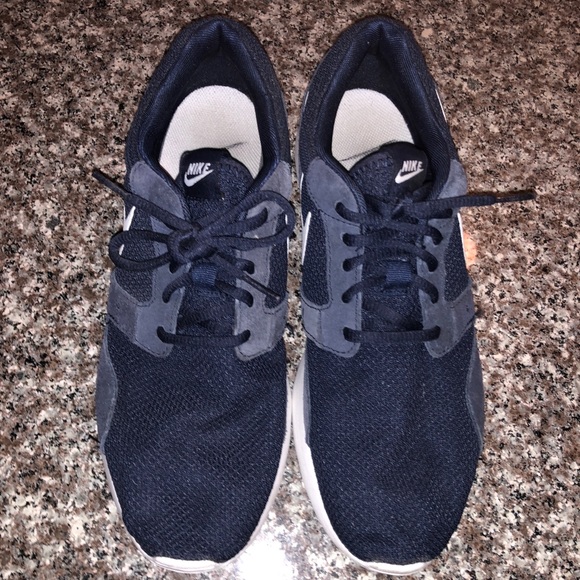 Nike Roche - Picture 2 of 2